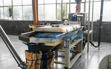 寧夏某客戶(hù)旋振篩和直線篩分機(jī)客戶(hù)現(xiàn)場(chǎng)實(shí)拍