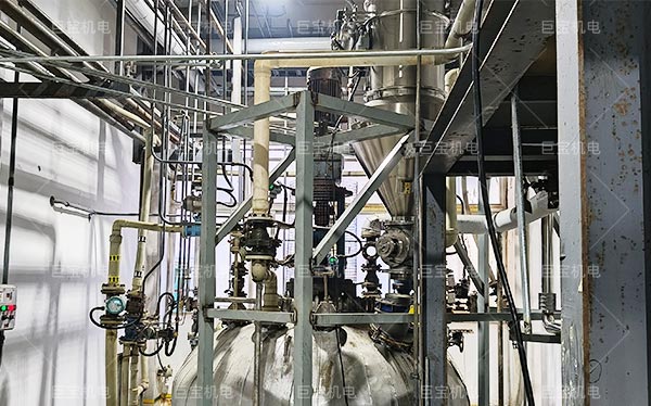 某客戶連續(xù)真空上料機投料反應(yīng)釜